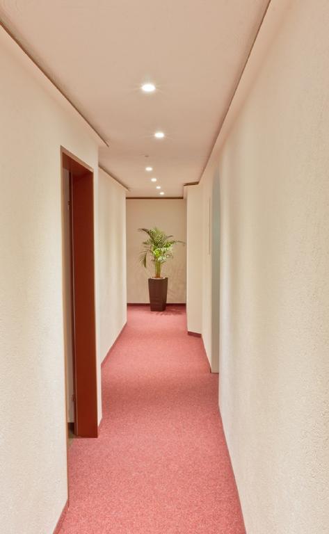 Hotel Ganita ไวล์อัมไรน์ ภายนอก รูปภาพ